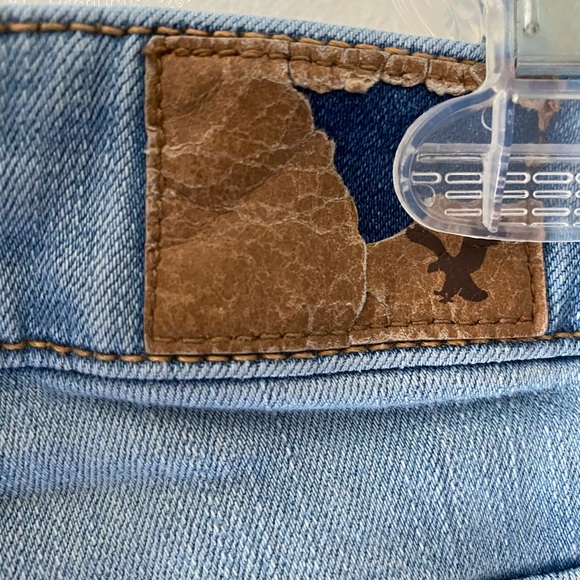 American Eagle Super-Stretch Lightwash Jegging - Picture 6 of 7